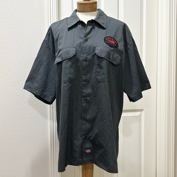 Dickies S/S Button-Down Collared Work Shirt, Gray with Fireball Red Dragon - XL - Picture 3 of 16